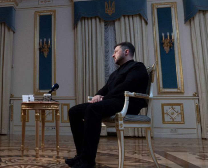 "Ми не вороги": Зеленський відповів Венсу на заяви щодо скорочення допомоги США